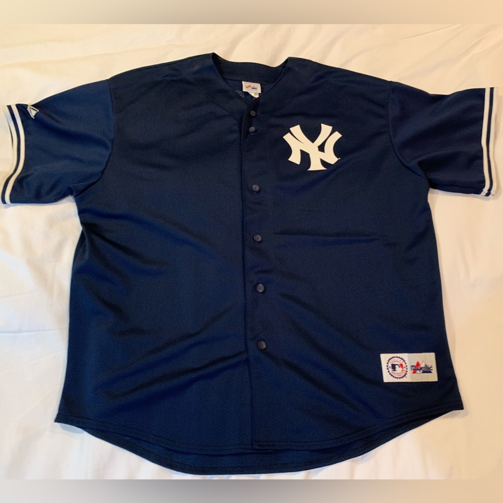 Vintage Majestic Jersey of “the captain” Derek Jeter batting practice size XXL
